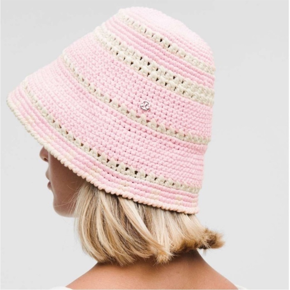 Lululemon Cotton Crochet Bucket Hat in Pink Organza/Light Ivory Size M/L - Picture 1 of 13